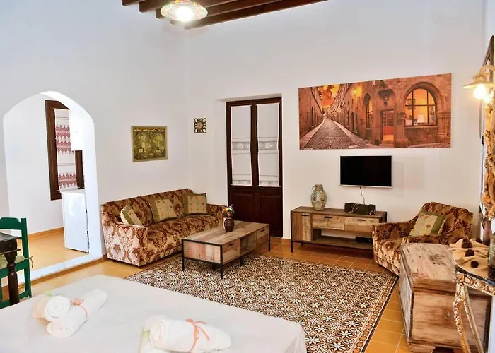 Meandros Suite In Old Town