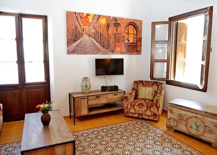 Meandros Suite In Old Town