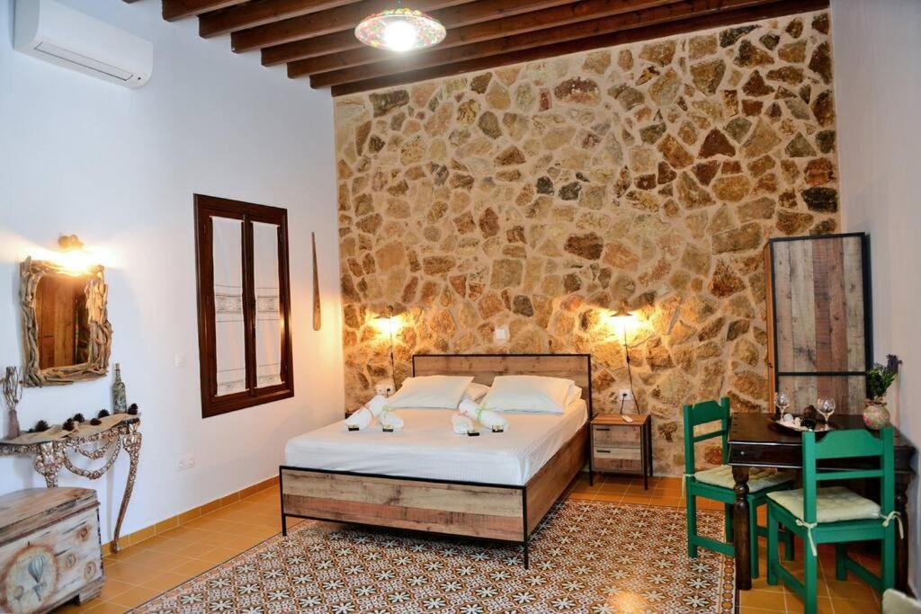 Meandros In Old Town Rhodes City