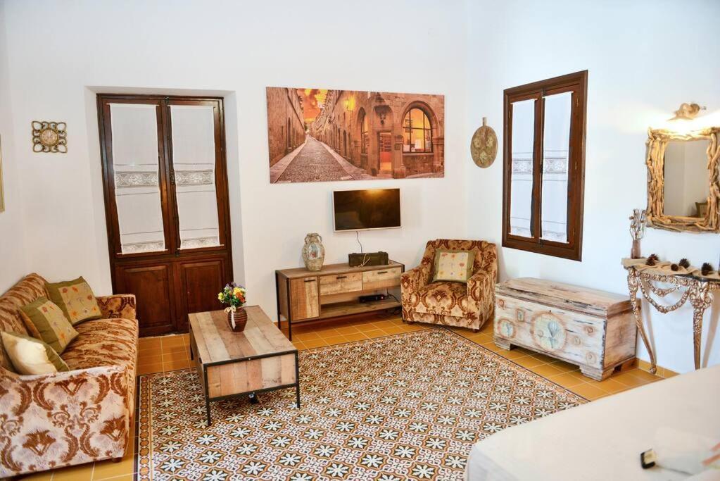 Meandros In Old Town Apartment